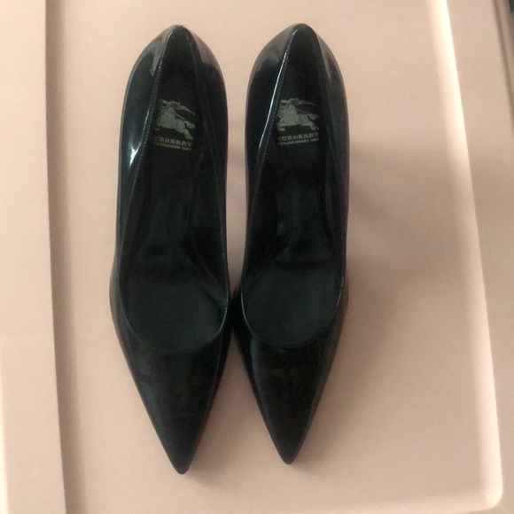 Burberry Black Patent Leather PointToe pumps40 - Picture 9 of 12